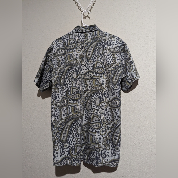 (VGUC) Paisley Button Up - Picture 3 of 3